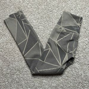 Beyond Yoga Breakout High Waisted Midi Leggings